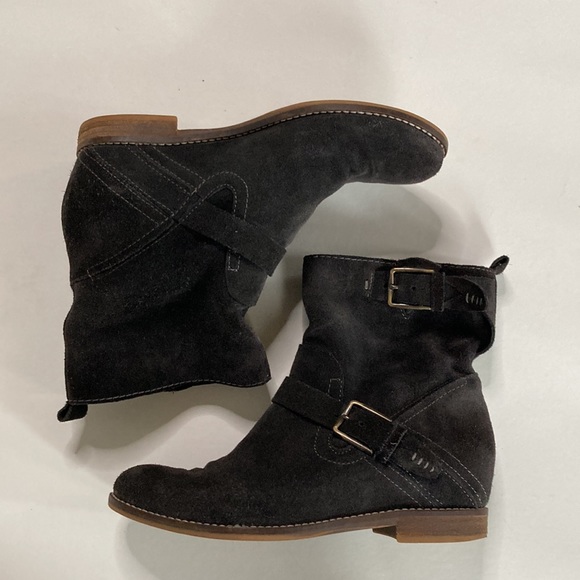 Dolce Vita Prestley Black Suede Ankle Boots - Picture 5 of 11
